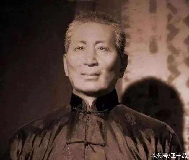2010年刘文彩孙子发起祭祖活动原想准备75席没想到来了上千人